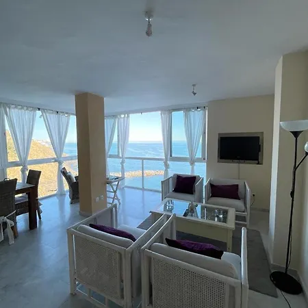 The Pearl With Private Access Apartment *